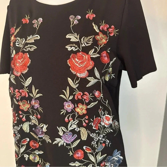 Chelsea & Theodore Embroidered Floral Black Mini Dress Size 10 - Picture 2 of 8